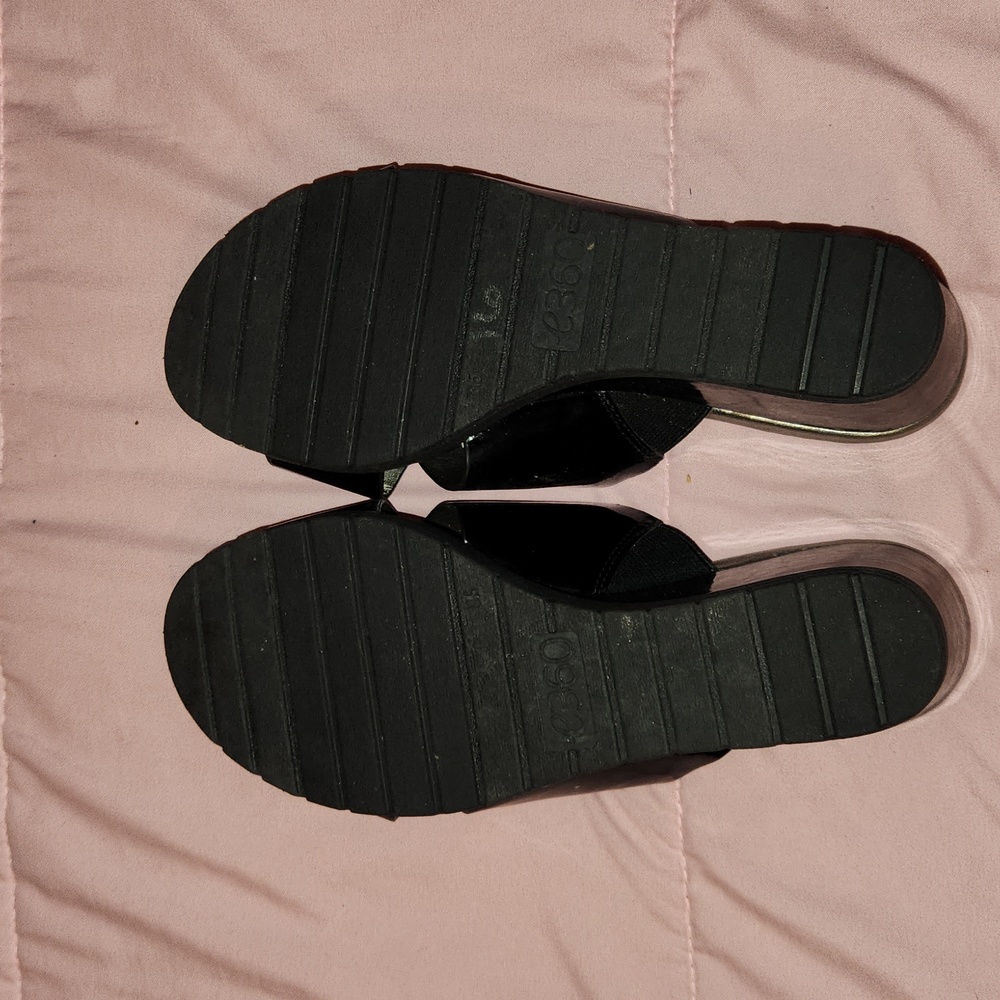 Womens Sandals - Picture 3 of 3